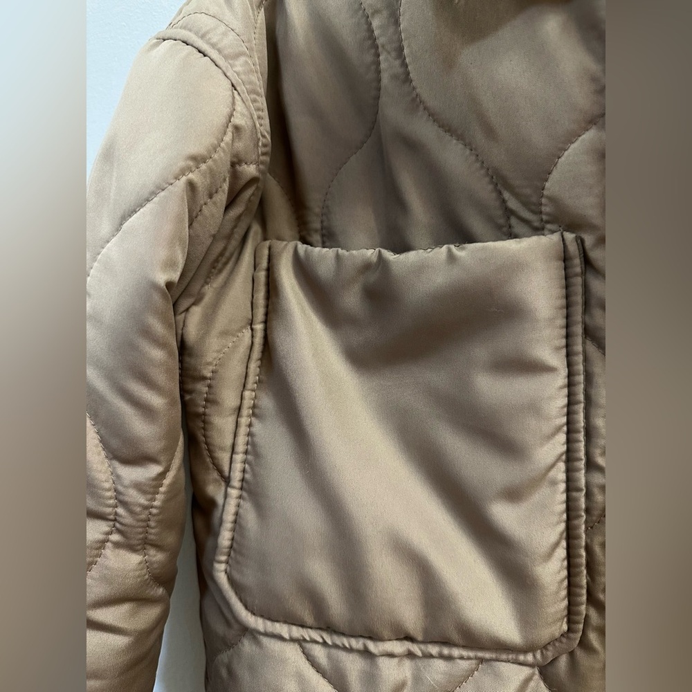 🧥Reserved‘s Quilted Tan Jacket. - Picture 4 of 8